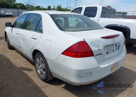 2007 Honda Accord 2.4 Lx из США, поврежденный, VIN 1HGCM56447A149008